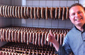 Openingstijden van onze ambachtelijke slagerij Barbecuebus.nl Barbecuebus.nl Barbecuebus Slagerij Nomden
